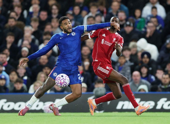 f02145779's tweet photo. @premierleague The English Premier League lacks fairness; there is no justice. Liverpool is suppressed, and English clubs are treated unfairly in favor of Manchester United, Arsenal, Chelsea, and City. https://t.co/S4PjRi9QRH
