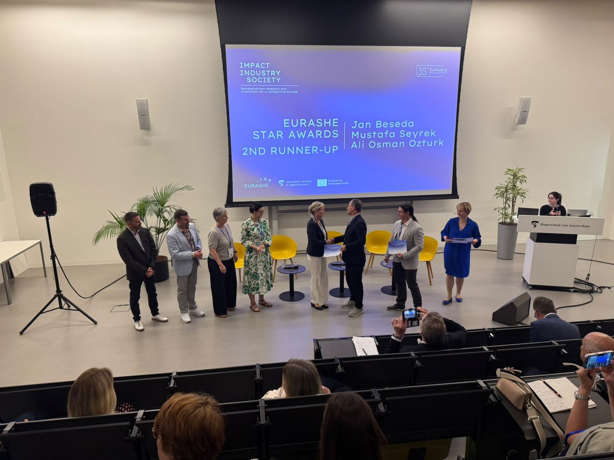 HituKurumsal's tweet photo. 🏆 IMAP4U Projemize Uluslararası Ödül!

🚀Üniversitemizin koordinatörlüğünde yürütülen #ErasmusPlus projesi IMAP4U, Amsterdam’da düzenlenen 35. #EURASHE Annual Conference kapsamında gerçekleştirilen breakout session ile EURASHE Star Awards Runner-Up Ödülü'ne layık görüldü.

🌍Avrupa ve Asya'dan rektörler, akademisyenler, politika yapıcılar ve yükseköğretim uzmanlarının katıldığı değerlendirme sürecinde IMAP4U, konferansın en başarılı üç oturumundan biri olarak seçildi.

✍️ https://t.co/JyCaDkCiZX

#HititÜniversitesi #IMAP4U #HigherEducation @ProfAliOzturk