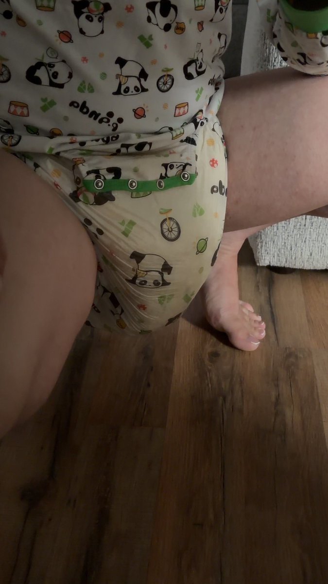 DiaperBoyNc's tweet photo. Oops got a little wet last night 😳 https://t.co/MnF9nlrDql