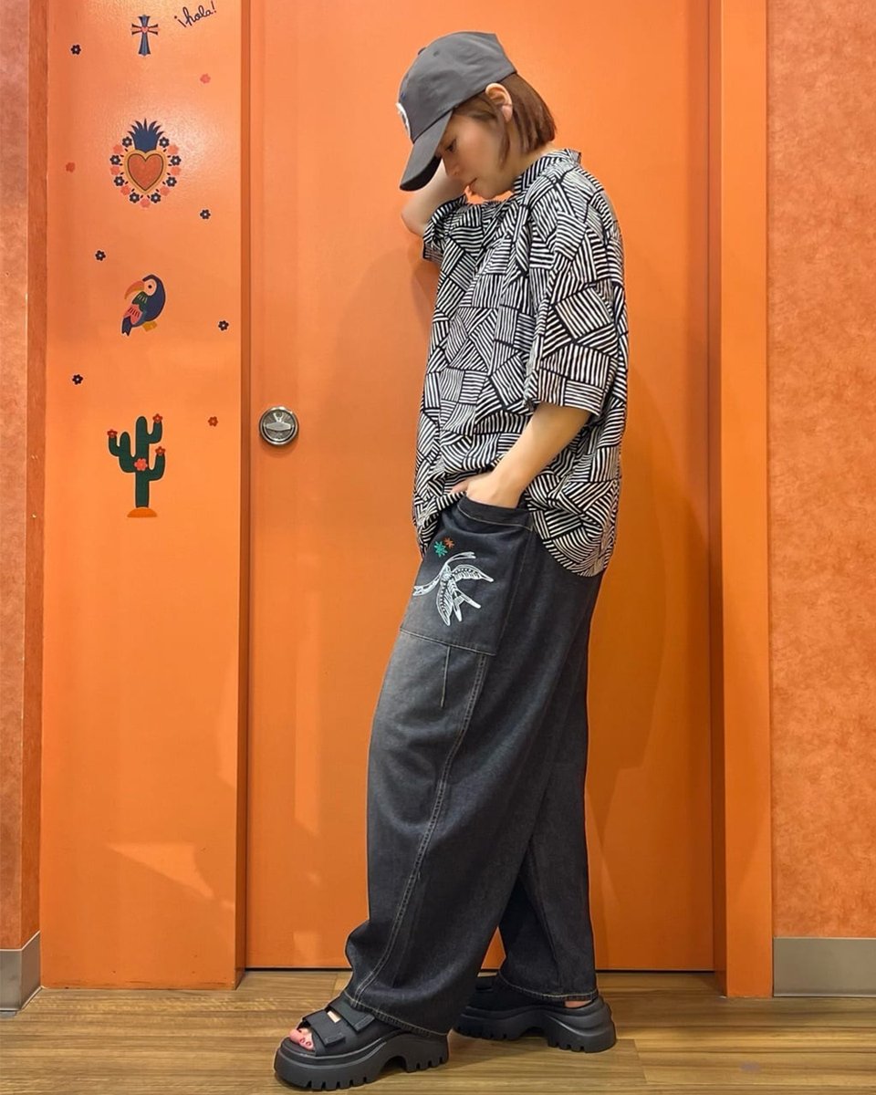 イオン大和店 / のっち 163cm 大胆なジオメトリック柄が目を惹くシャツ