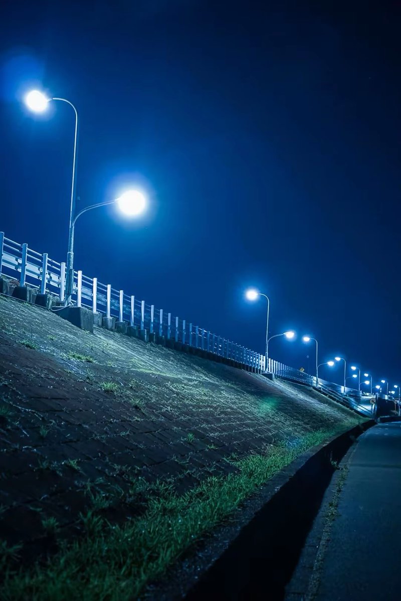 chill2001night's tweet photo. こんな夜が大好きです。 https://t.co/VtHWx25ntf