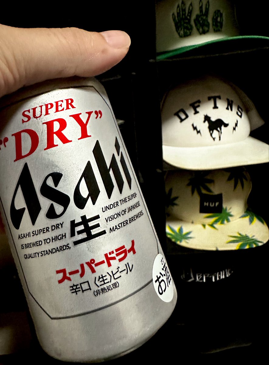peacemaker1909's tweet photo. 今週もよう頑張りました🍻 https://t.co/gKFiRP13K0