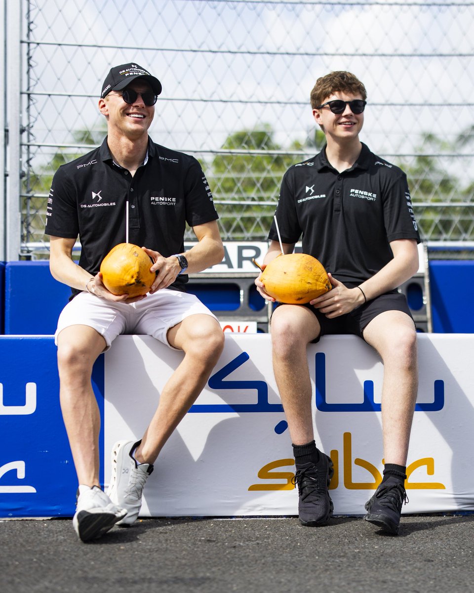 maxg_official's tweet photo. Back on track 😎 

Feels great to return to Sanya with Formula E! Looking forward to race day tomorrow 💪🏼

#DSPENSKE #DSPerformace #SanyaEPrix https://t.co/NpPZWZ5gZS