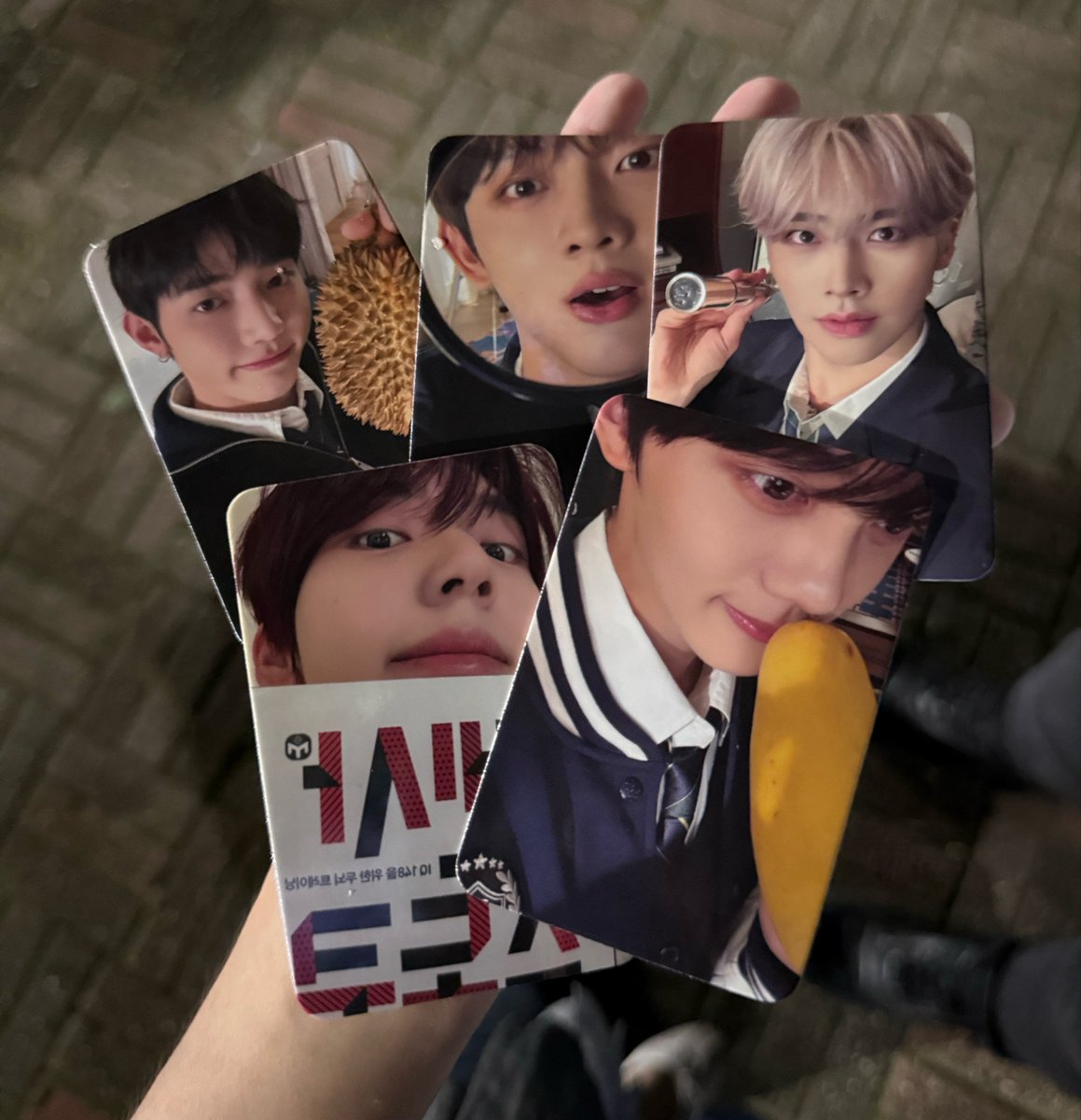 allindeongies's tweet photo. LOOK AT THE PC AND2BLE GAVE US 😭😭😭 ITS SO CUTE WTFFFF https://t.co/lJnl9hOI0p