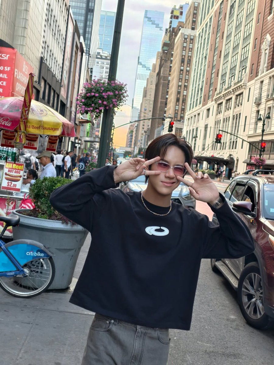 pookpang_pang's tweet photo. NYล่าสุดยังขนาดนี้ รอบนี้น้องอย่าทำให้มี้ผิดหวังสาดความ NY boy มาได้เต็มที่ไอ่มี้รับไหว
#mynameisnanon https://t.co/fv6SDtLYRZ