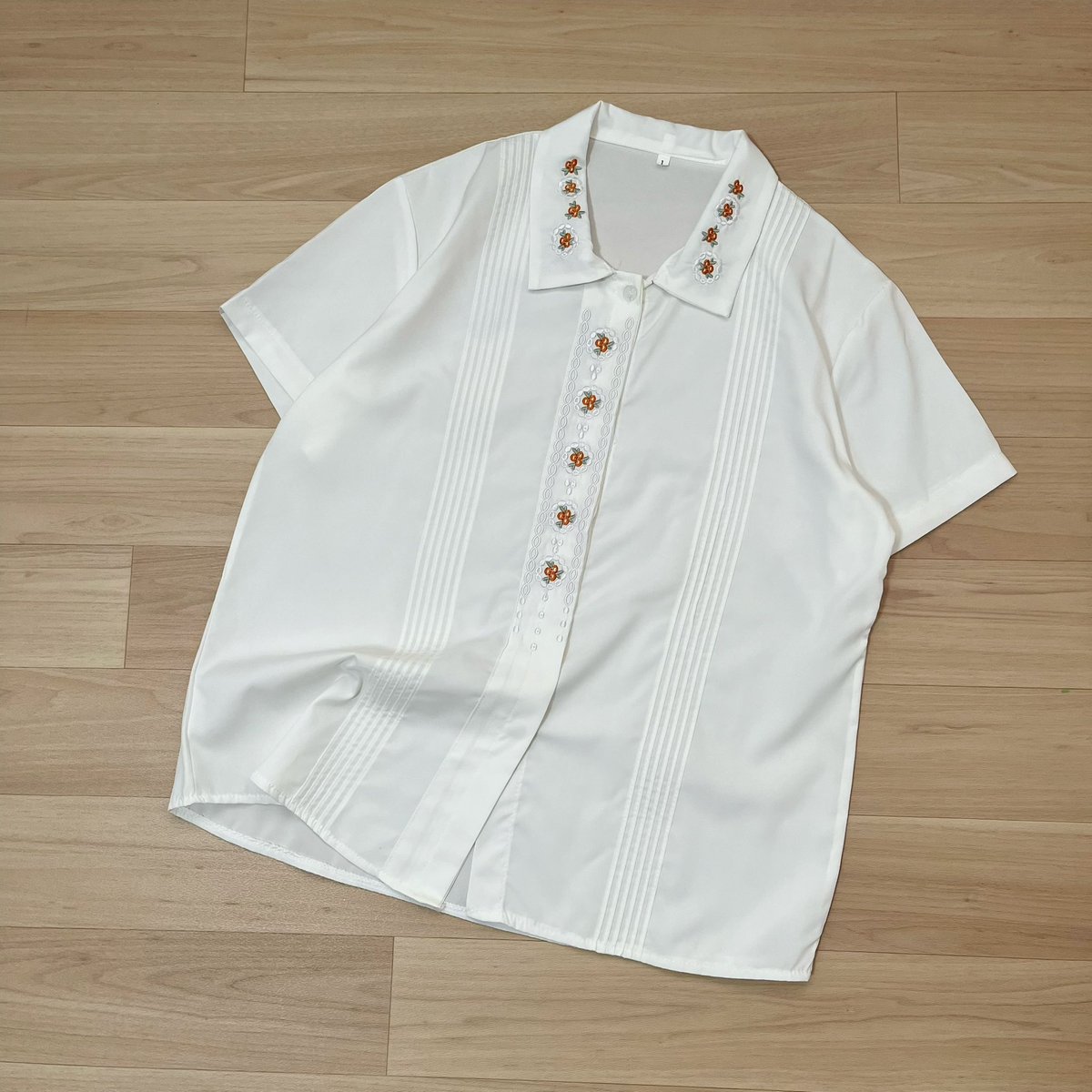 gummybearstuff's tweet photo. เสื้อเชิ้ตแขนสั้นสีขาว 
มีตำหนิสีตกด้านหลังจางๆ
อก40 ยาว26”
🍎50บาท

#ส่งต่อ #เสื้อผ้ามือสอง #ส่งต่อเสื้อผ้า 
#เสื้อผ้ามือ2 #เสื้อผ้ามือสองสภาพดี #ส่งต่อเสื้อผ้ามือสอง #ส่งต่อเสื้อผ้ามือ2 https://t.co/AdkBY2zMIe