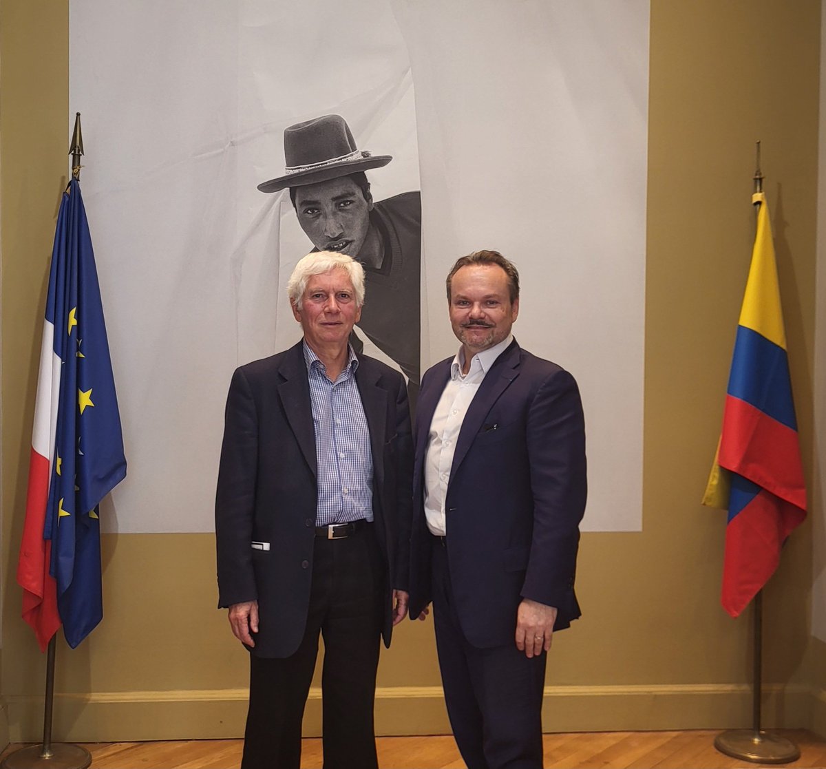 cosjuris's tweet photo. MAISON DE L'AMERIQUE LATINE : je suis très heureux d'avoir été à l'initiative de la signature de l'accord de partenariat entre la Maison de l'Amérique latine et le CNCCEF. https://t.co/mFs3iTRICE
