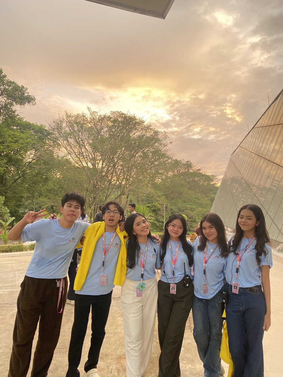 cvhscole's tweet photo. bakal ada inovasi baru yg gong tahun ini, pokoknya ga kalah seru deh sm tahun lalu, so stay tune guys, join aja dulu😙😙 

#FIAUI #Adfest #AdfestFIAUI #AdministrationFestival https://t.co/gPzQRXCnYm