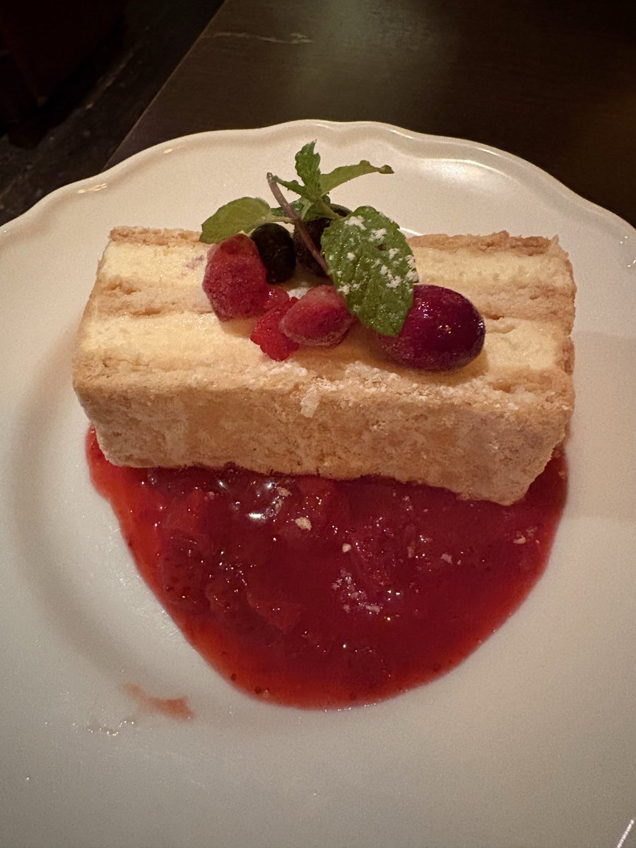 hc5dv's tweet photo. 夜ご飯食べた後にスープ飲み行こ！って言ってくれるあなたの感性が大好き。ずっと大好きなお友達♩
 #日常垢 #日常垢さんと繋がりたい https://t.co/wOdn1lD4Hh