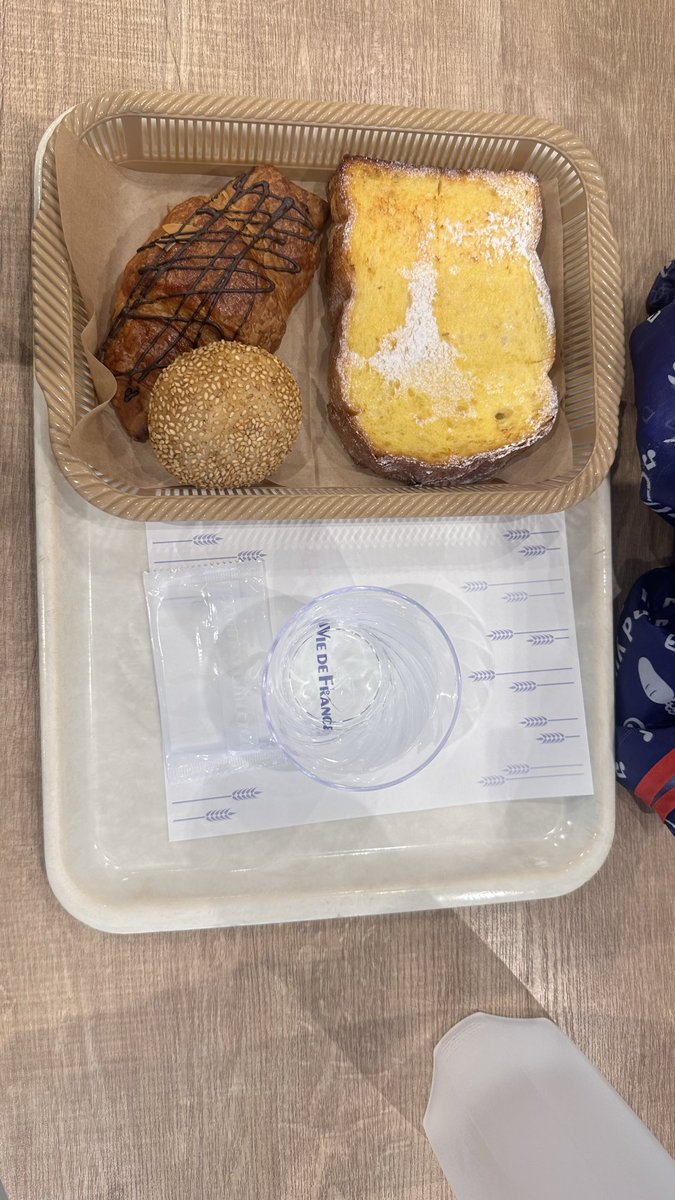 MiraclesMakers's tweet photo. Sometimes i forget that I really like being alone lol. 

In this age, let’s avoid energy draining things https://t.co/wNSzmLzpfX