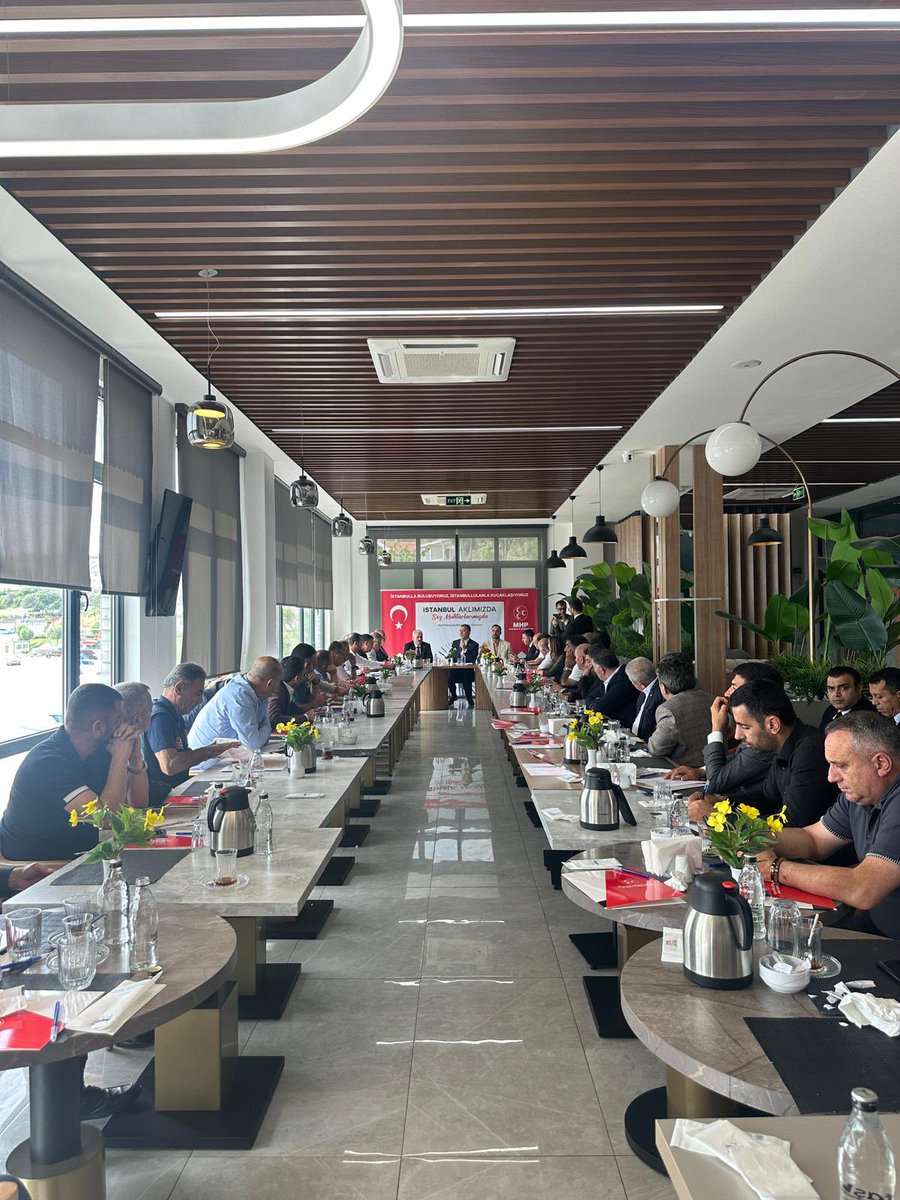 mhparnavutkoy's tweet photo. İl Başkanımız @BBvolkanyilmaz Sn. Volkan Yılmaz,
Muhtarlarla İlişkilerden Sorumlu İl Başkan Yardımcımız Sn. Burak Tatar, İlçe Başkanımız Sn. Cihan Barut @CihanBARUTCCC ve Belediye Meclis Üyelerimizin katılımıyla bu sabah Arnavutköy Karaburun’da  kıymetli muhtarlarımızla bir araya gelerek “Söz Muhtarlarımızın” dedik.
İlgileri ve katkıları için tüm muhtarlarımıza teşekkür eder, çalışmalarında başarılar dileriz.
@_MHPistanbul_ @rahmancanmhp @CamurMehmet123 

#MHPİstanbulMuhtarlarıDinliyor