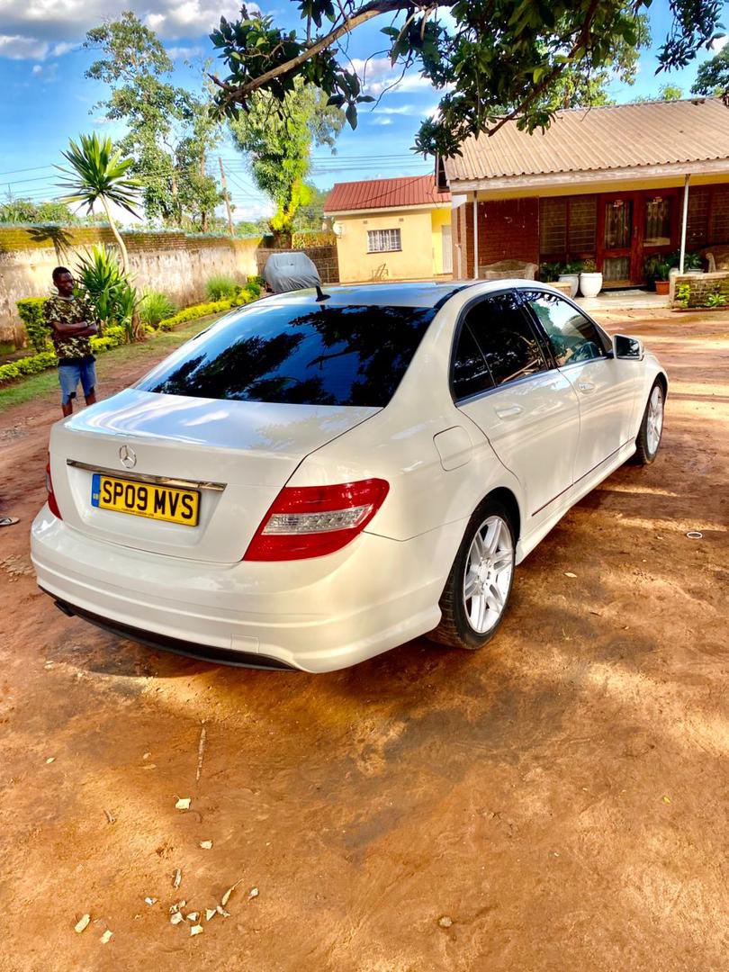 AlipoAndrewsII's tweet photo. Mercedes Benz.
C200.
Kompressor.
271 Petrol Engine.
87,000 mileage.
Duty fully paid.

27,000,000. Lilongwe. https://t.co/zVJ8HD84Og