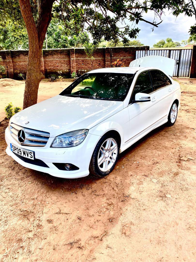 AlipoAndrewsII's tweet photo. Mercedes Benz.
C200.
Kompressor.
271 Petrol Engine.
87,000 mileage.
Duty fully paid.

27,000,000. Lilongwe. https://t.co/zVJ8HD84Og