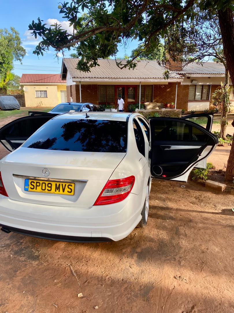 AlipoAndrewsII's tweet photo. Mercedes Benz.
C200.
Kompressor.
271 Petrol Engine.
87,000 mileage.
Duty fully paid.

27,000,000. Lilongwe. https://t.co/zVJ8HD84Og