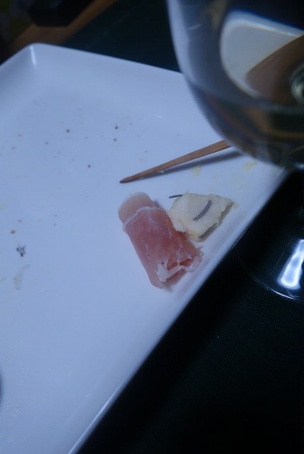 wa9noH's tweet photo. 今朝は妻が何を食べたいと聞いてくれたので、1週間のご褒美は生ハム、チーズ、シャルドネです。
#ﾘﾊﾋﾞﾘ生活
#広島生活
#ﾘﾊﾋﾞﾘの1枚
DSC-RX100M2
#三良坂フロマージュのチーズ https://t.co/mA2AYD92v6