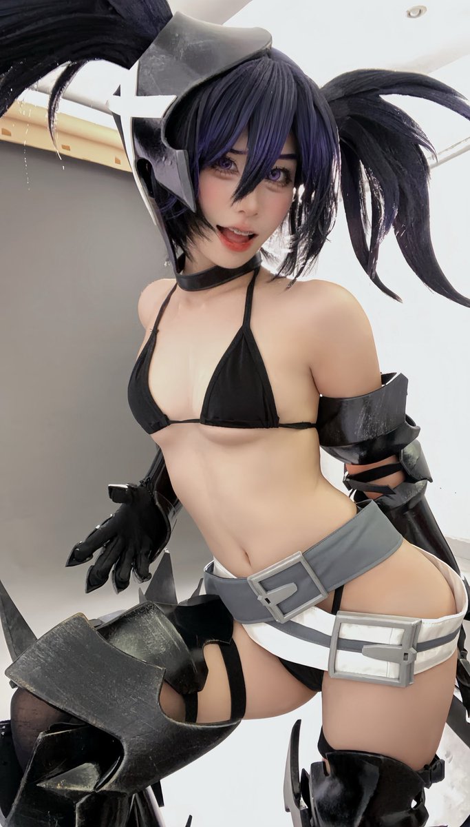 LinSotaa's tweet photo. Two versions of BRS 

#cosplay #blackrockshooter #ブラックロックシューター #cos https://t.co/MHFtTqSa1p