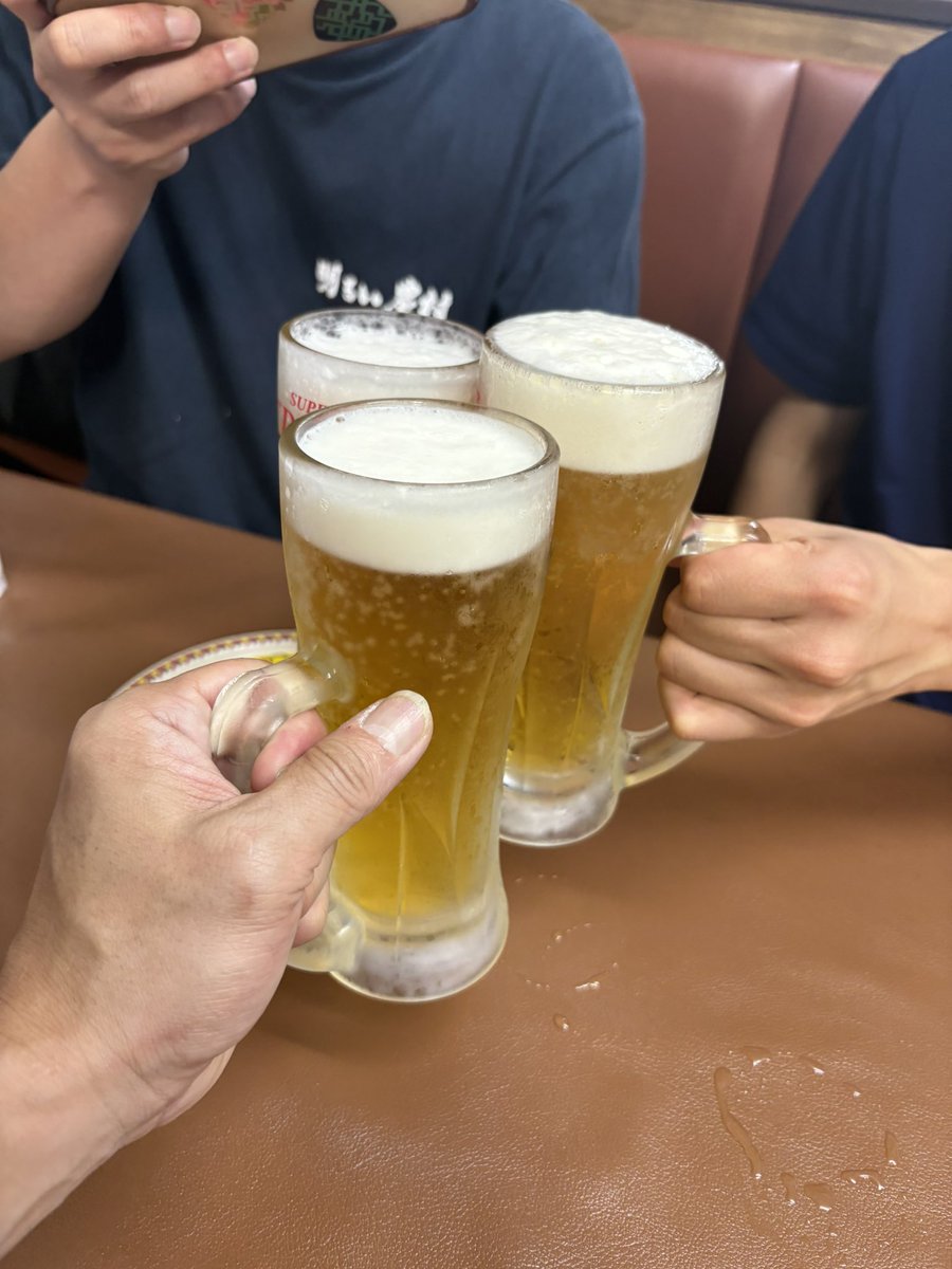 hidejidw's tweet photo. るるちゃんお誕生日おめでとう、会場前の中華料理屋でビールが250円だったわ https://t.co/B4VjhzL398