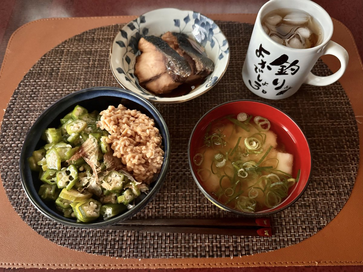 Butterfly_ENA's tweet photo. #今日の昼ご飯
#令和8年6月19日

やっと金曜日
明日休みだからゆっくりしよう

#おくらとひきわり納豆のネバネバ丼
#ブリの煮付
#味噌汁

いよいよ暑くなってきたから
バテないように気を付けなきゃね

#RockinButterflysKitchen https://t.co/fXimHYIszZ