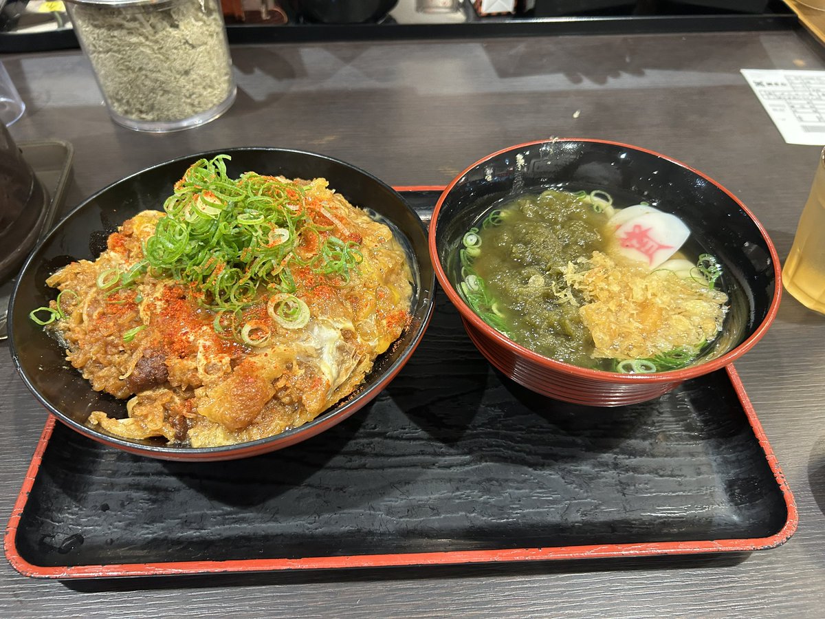 先日夜中に最高な資さんをかましちゃいました！ 一味&とろろ昆布の量に