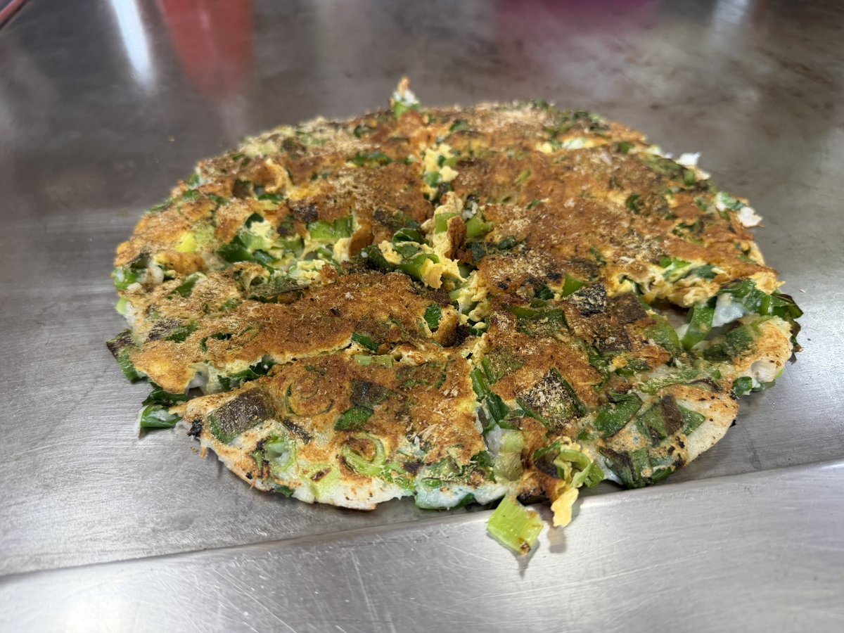 w64jb's tweet photo. 2026.6.19(金)お好み食堂伊東富士宮市・五目焼きそば大/肉焼きそば大/山芋ネギ天/おでん(大根・黒はんぺん他)。
富士宮焼きそばの老舗に15年ぶりに再訪。間違いない旨さ。 https://t.co/orNVWu97Ns