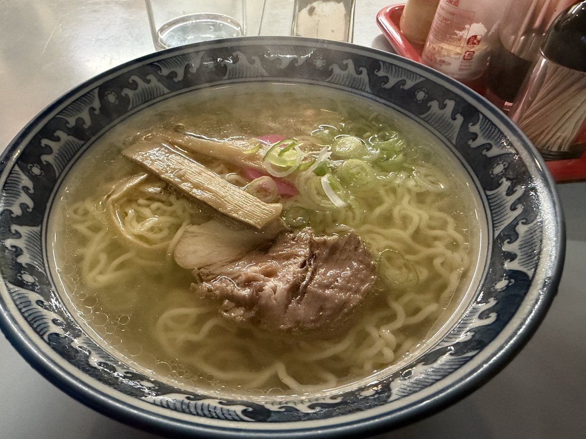 evetoki's tweet photo. 疲れた。
やっと釧路まできたぜ。
あともうちょいのラーメン高橋 https://t.co/9FWP1pq6lN