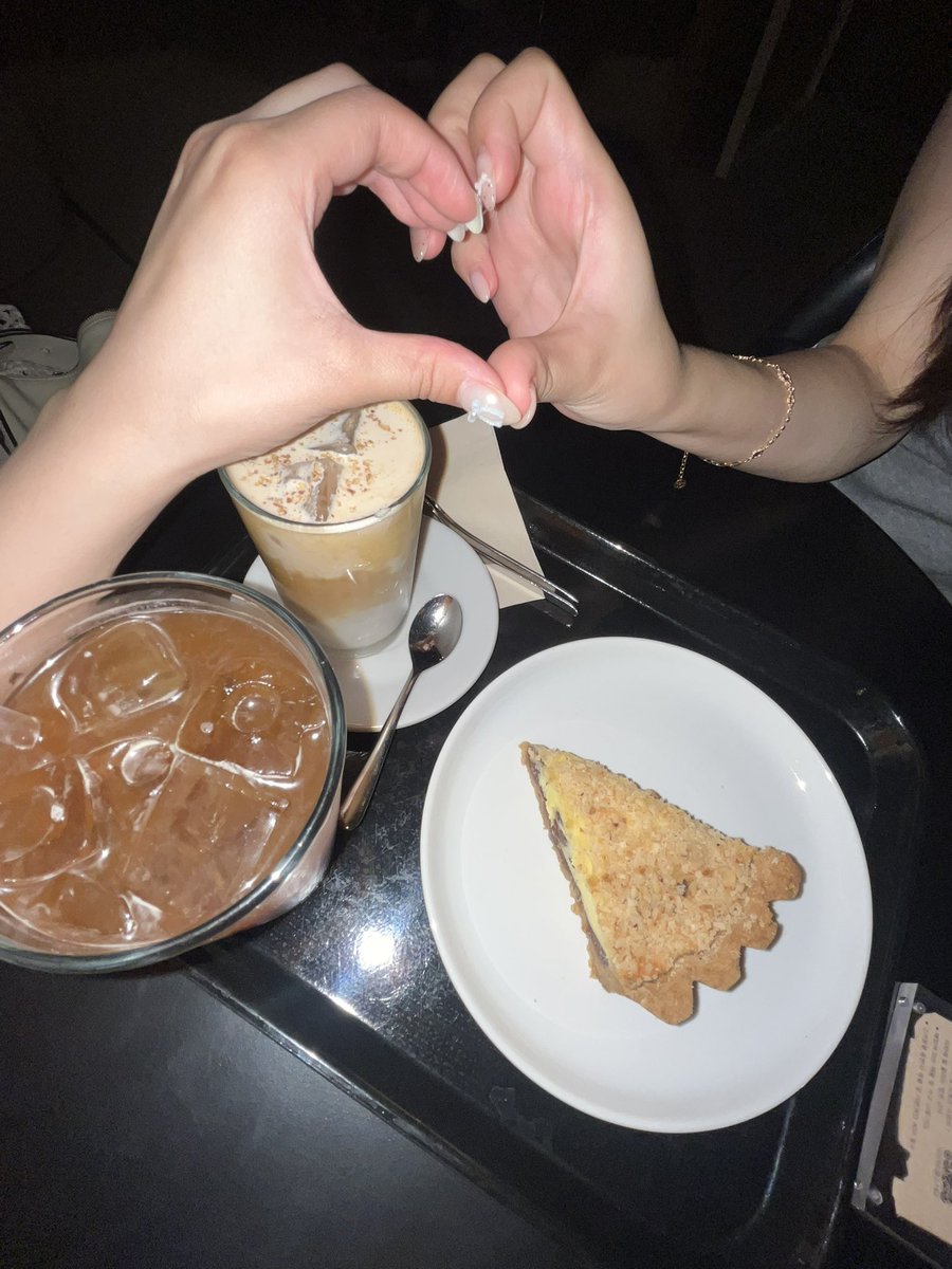 halm0neyluv's tweet photo. 섹시푸드💗섹시여성분 https://t.co/T74aQCT3QN
