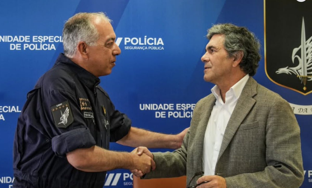 CorreioLinha's tweet photo. O presidente da Câmara Municipal de Sintra, Marco Almeida, acompanhado pelos vereadores Anabela Macedo e Francisco Duarte, visitou a Unidade Especial de Polícia, instalada no concelho de Sintra. https://t.co/n6ObgQ5K7y