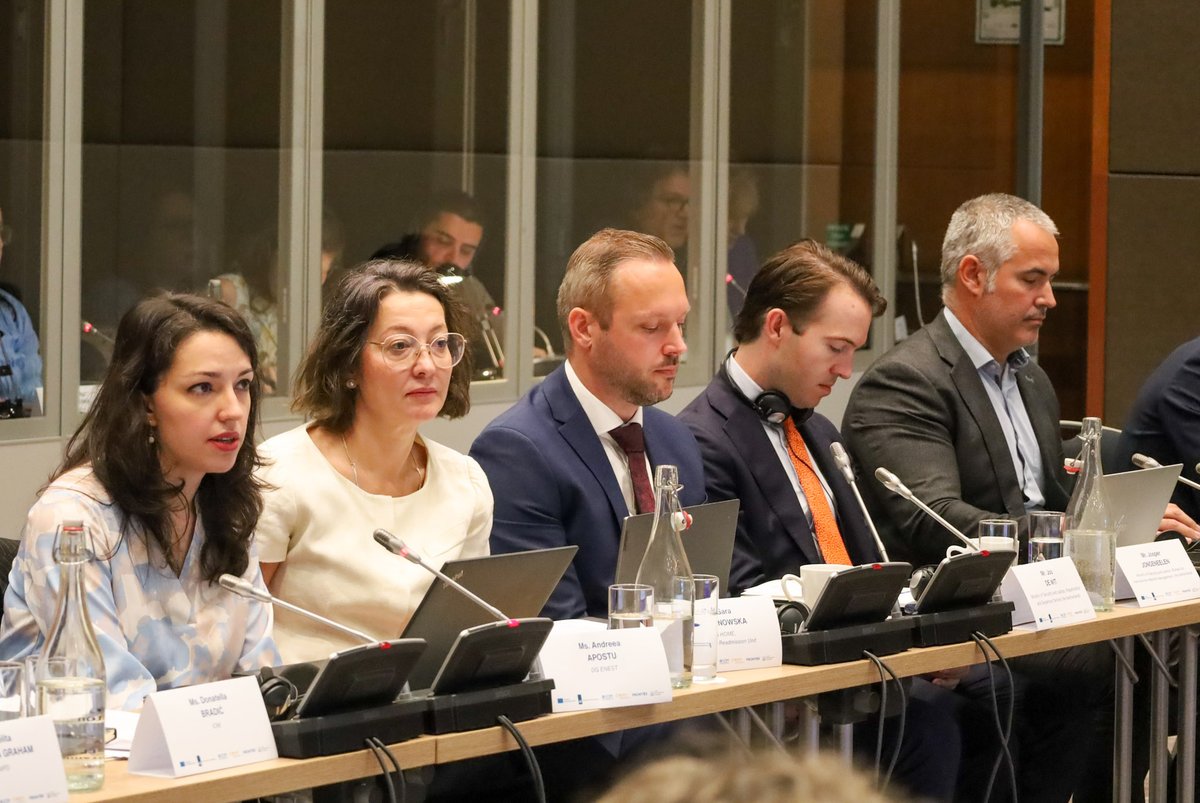 IOMWBalkans's tweet photo. Strong return management systems are built through cooperation, national ownership, and a shared vision for the future.

These themes guided discussions at the 1st Regional Steering Committee Meeting under the Joint Action Strengthening Return Management Systems in the #WB. https://t.co/vRMlbztgk1