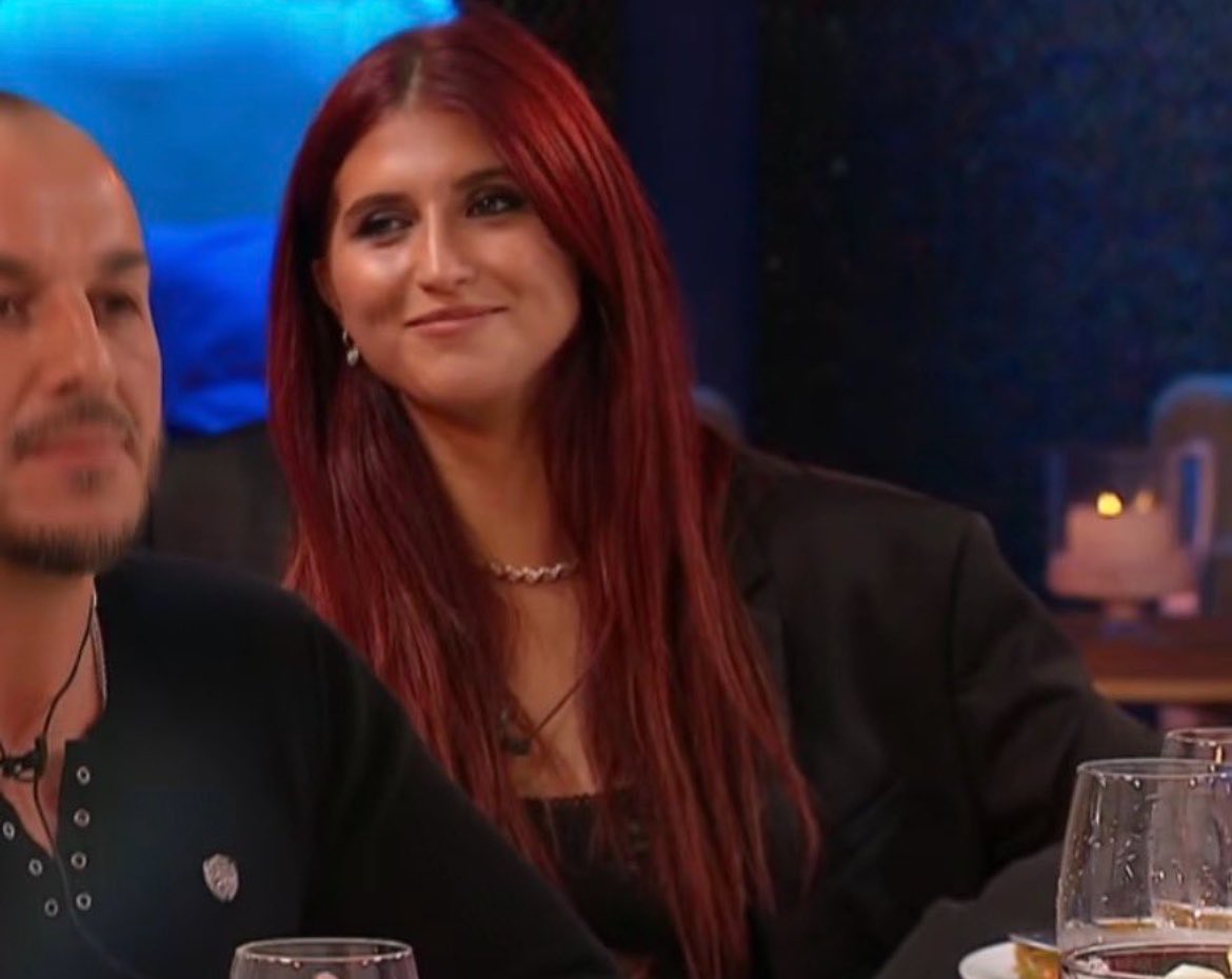 roroatzq's tweet photo. le llego la hora a la amiga de los boys

TITI AL 9009
#granhermano https://t.co/bMIu7wvRTT