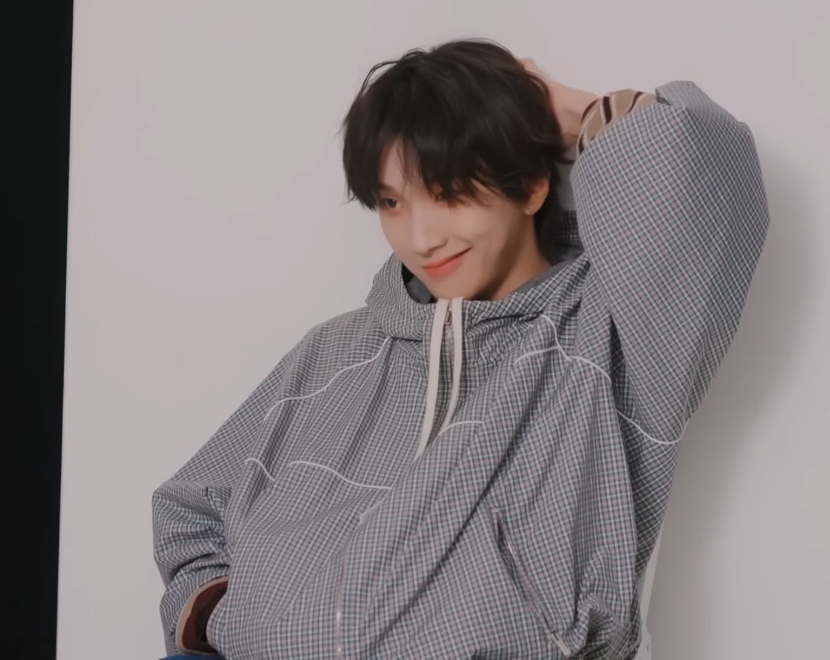앳 tweet media