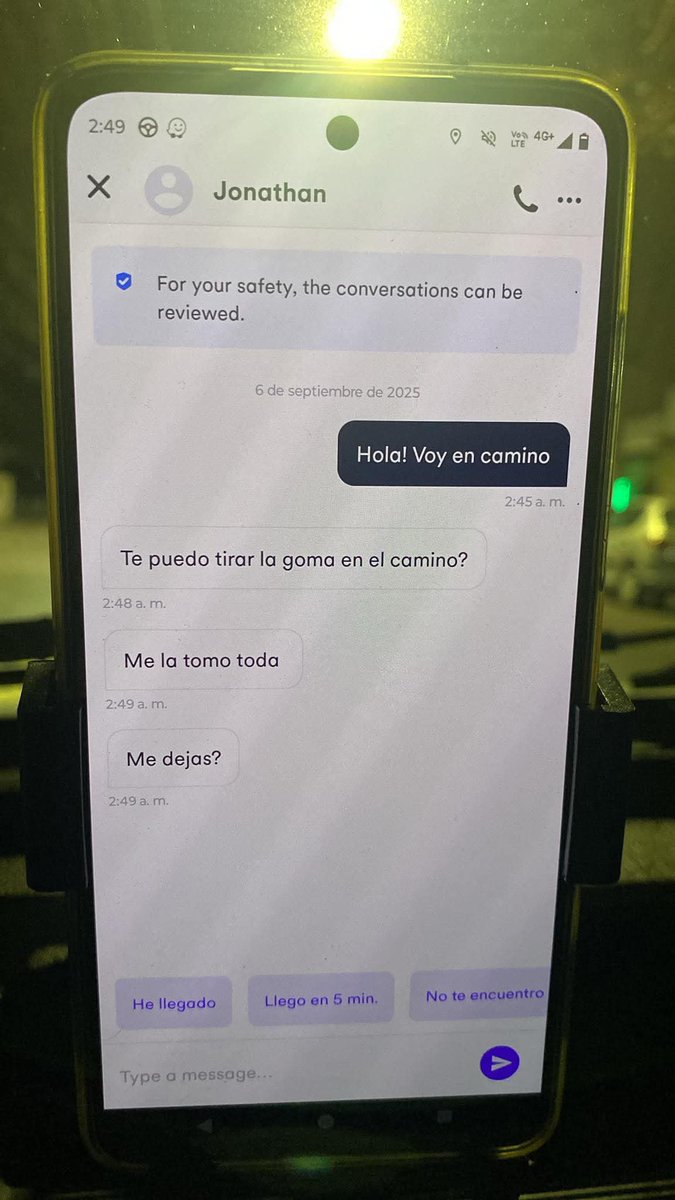 axlgtrzxxx's tweet photo. y bueno.. hay que dar un buen servicio a los pasajeros 😛 https://t.co/b3QJdnhqIC