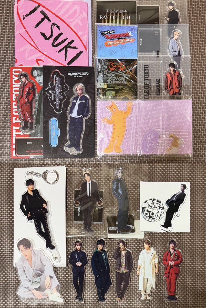 ccc_qy's tweet photo. @1 THE RAMPAGE ランペ (R)MPG MA55IVE 交換 アクスタ トレカ 会場ガチャ

求→買取 > リプ欄、他
       鈴木昂秀

譲→藤原樹

6/20.21福井 > 郵送
お気軽にお声掛けください🙇‍♀️ https://t.co/pJA4wkokv1