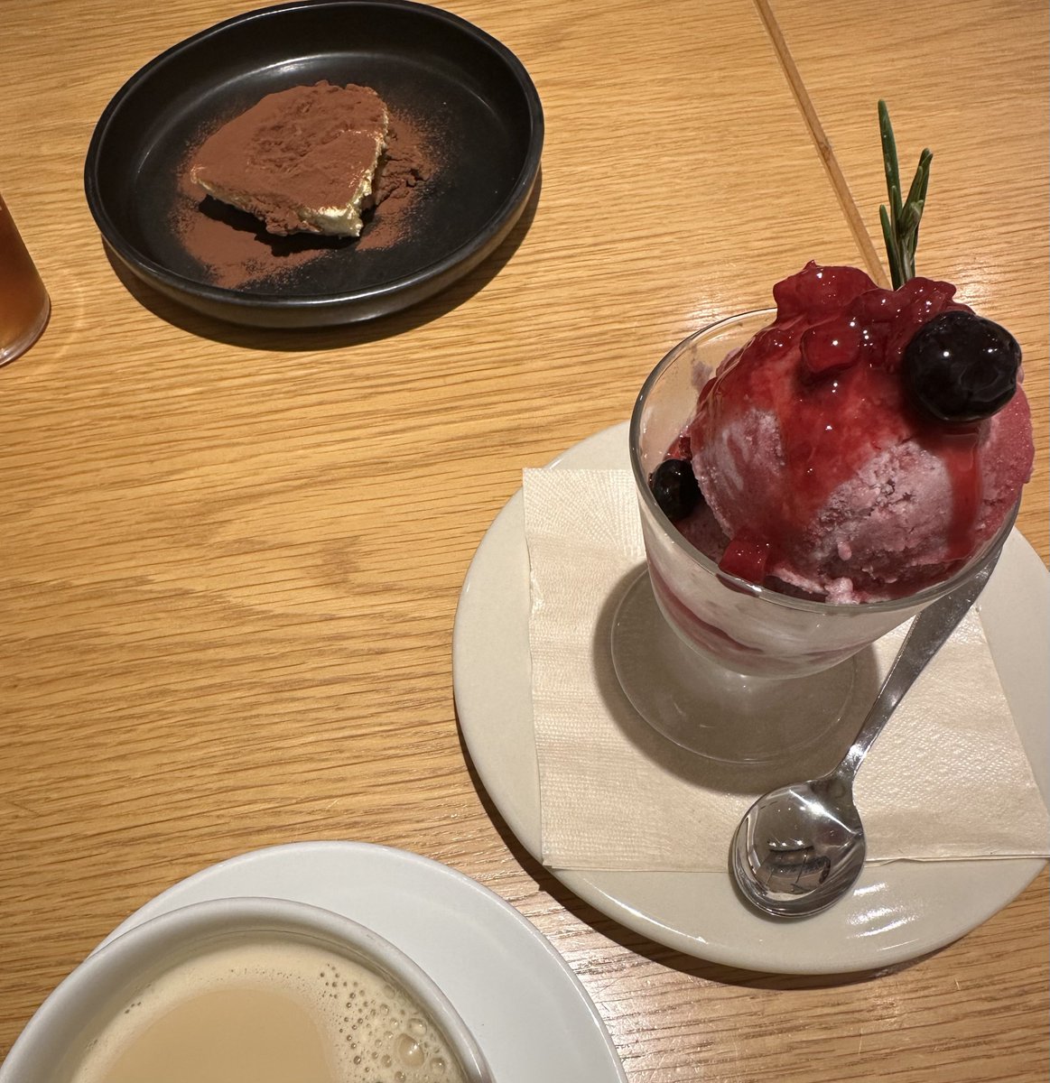 NozomiSuzuhara's tweet photo. #のんしちょっと 
ありがとうございました🌸

あぐりさんとご飯に行かせていただいた時のお話をしました〜(  ´˘`  )💕

緊張のあまり、謎すぎる角度の写真を撮ってしまい反省しております…😭

尊敬する大好きな先輩ですっ！✨️
またお出かけできますように…！🥰 https://t.co/kkLw2rrpif