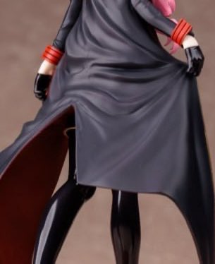 norikazz3's tweet photo. フィギュアで黒表現をするときに黒単体はキツくなるので、ジャーマングレーをベースにパープルやグリーン、ヴァイオレットにブルー、レッドなどをシーンごとに都度添加してクリアブラックを足したものを使っています。部位で見ずに総合的に見て黒に見える、というとこがメリハリに繋がる気がします。 https://t.co/zZrOqT3LEg