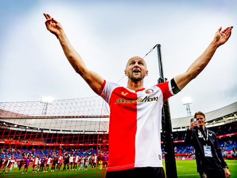 Cult010as's tweet photo. Eens een Feijenoorder altijd een Feijenoorder #Feyenoord https://t.co/8OFJM5Egk8