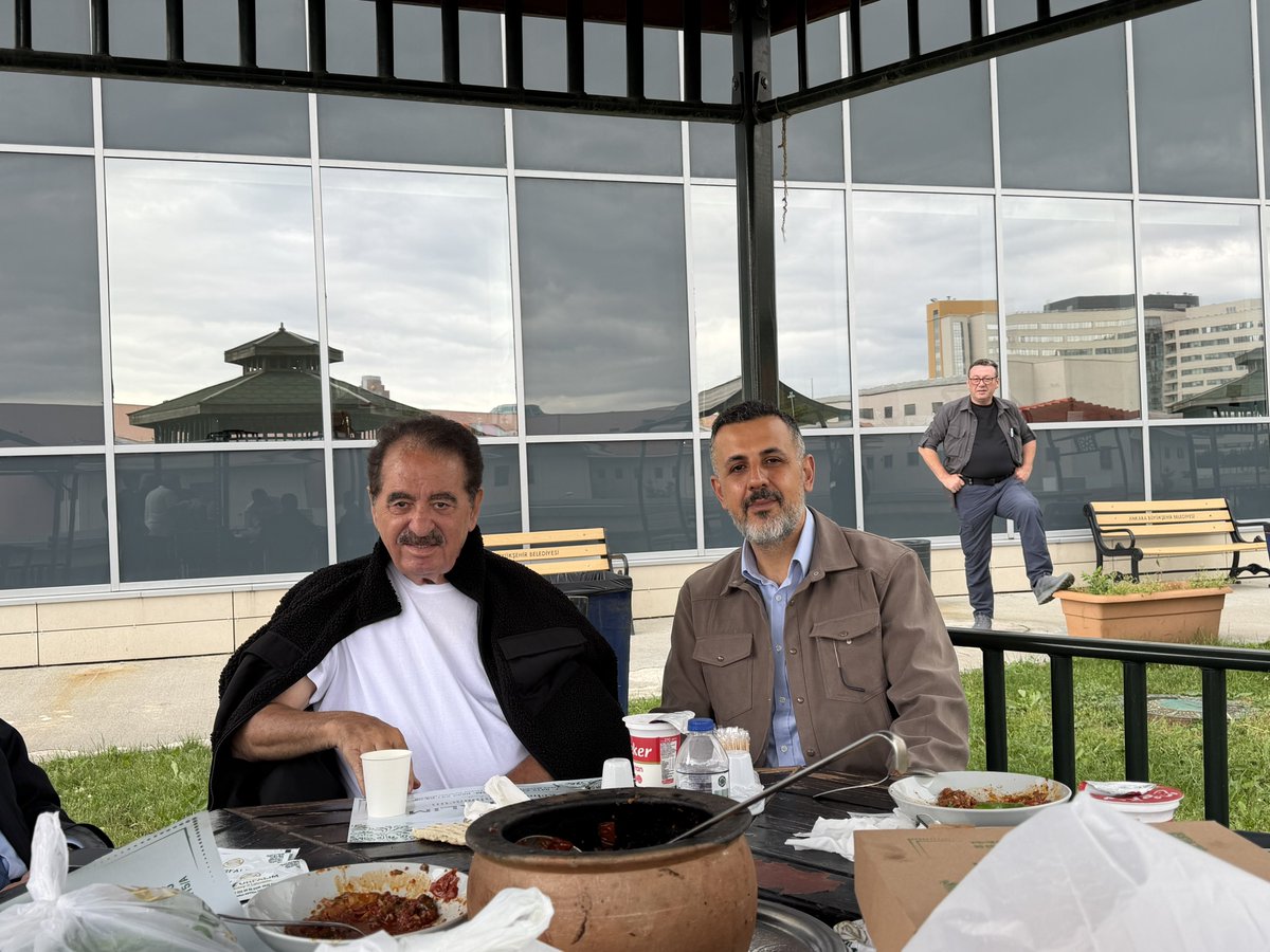aisiksever's tweet photo. Değerli hemşerimiz İbrahim Tatlıses’i ziyaret ederek geçmiş olsun dileklerimizi ilettik.

Kendisine sağlık, huzur ve afiyet dolu günler diliyor, en kısa sürede sevenleriyle birlikte olmasını temenni ediyoruz.

Misafirperverliği ve samimi sohbeti için teşekkür ederiz.
#ibrahimtarlıses