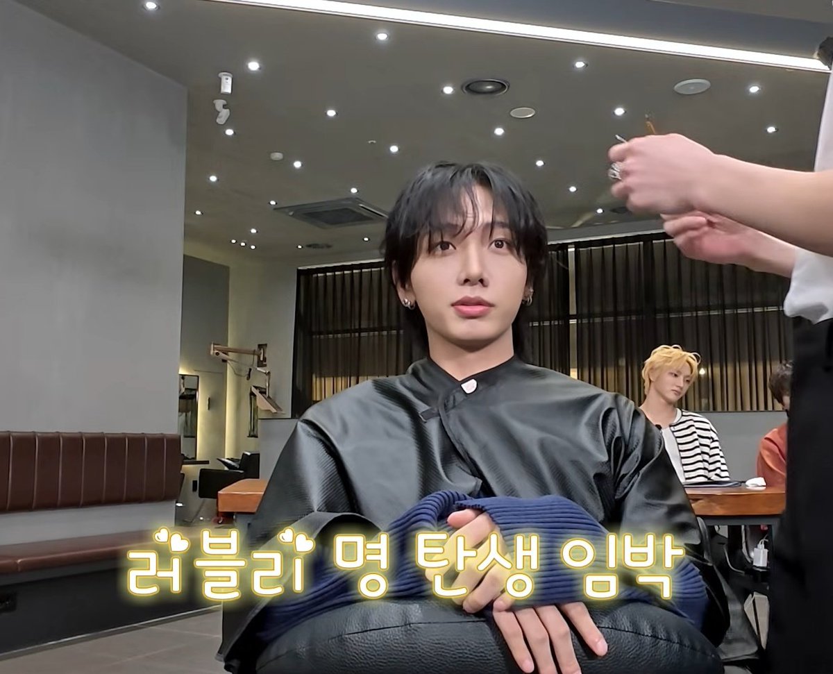 navv_l's tweet photo. 명쟤현은 여자애야
ㄴ누가그딴소리를해?
ㄴ본인이... https://t.co/rBklXqhq3i