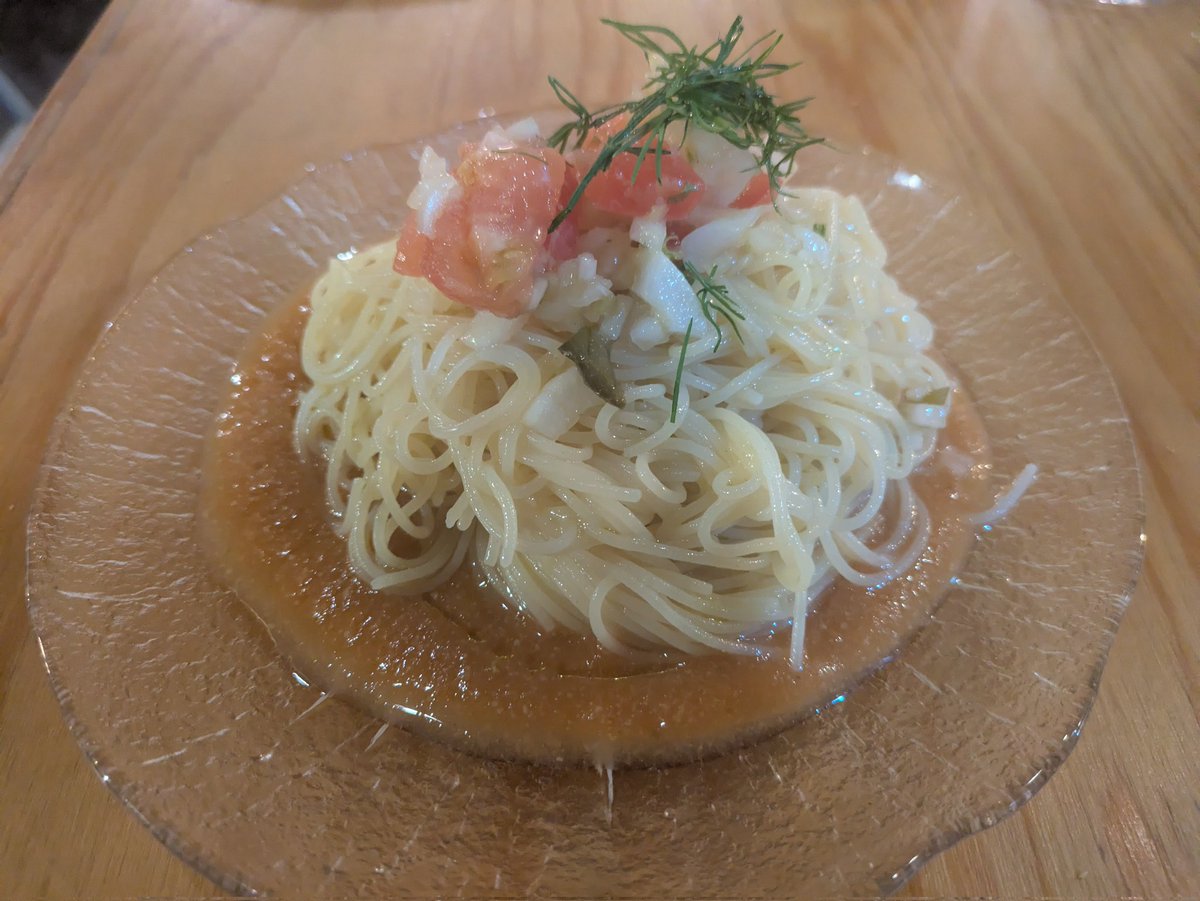 snowflake_0612's tweet photo. 咖楽部活動記録
鴨肉ビリヤニ
レバームース
水ナスと鶏ムネ肉の冷製
冷製カッペリーニ
@ TRUNK CAFE
周年めでたい
今年は鴨
鴨が旨い
ライタ好き
食べる場所によって味が変わって楽しい
限定は冷菜中心
シュークリームレバー強い
エストラゴンはまだ認識できないがガスパチョのディル好き https://t.co/nStZD7OLfK