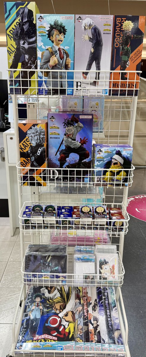 HMV_Ohta's tweet photo. 一番くじ 『僕のヒーローアカデミア -いつまでも手を差し伸べ続ける物語-』販売スタートしました💥💥
#一番くじ
#僕のヒーローアカデミア 
#ヒロアカ https://t.co/SIXeWufKR0