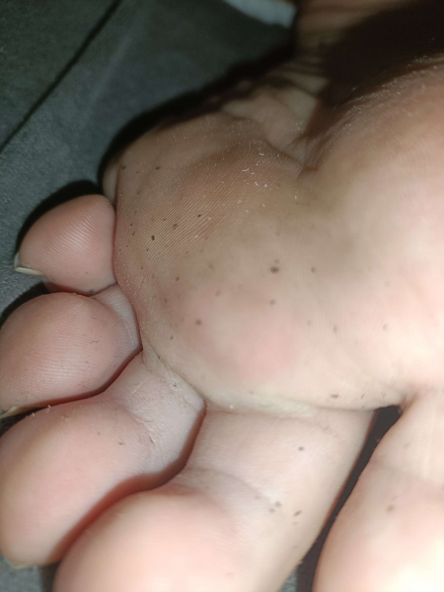 DreamBoyFeet's tweet photo. my soles really are a toejam/grime magnet. Someone come sniff and lick em for me, hehe. I'll promise I will be nice! https://t.co/pJn2vQdbpy