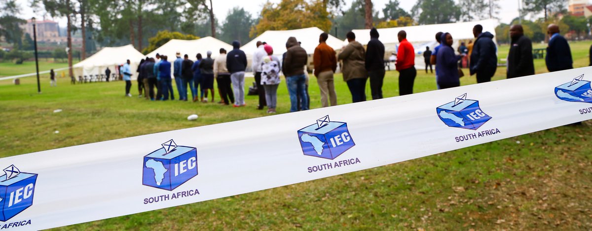 Powerfm987's tweet photo. [ON AIR] IEC prepares for voter registration weekend.

James Aphane, GM for Electoral Matters at IEC joins @Thabisoo on #POWERDrive. https://t.co/dcdiy51gxl