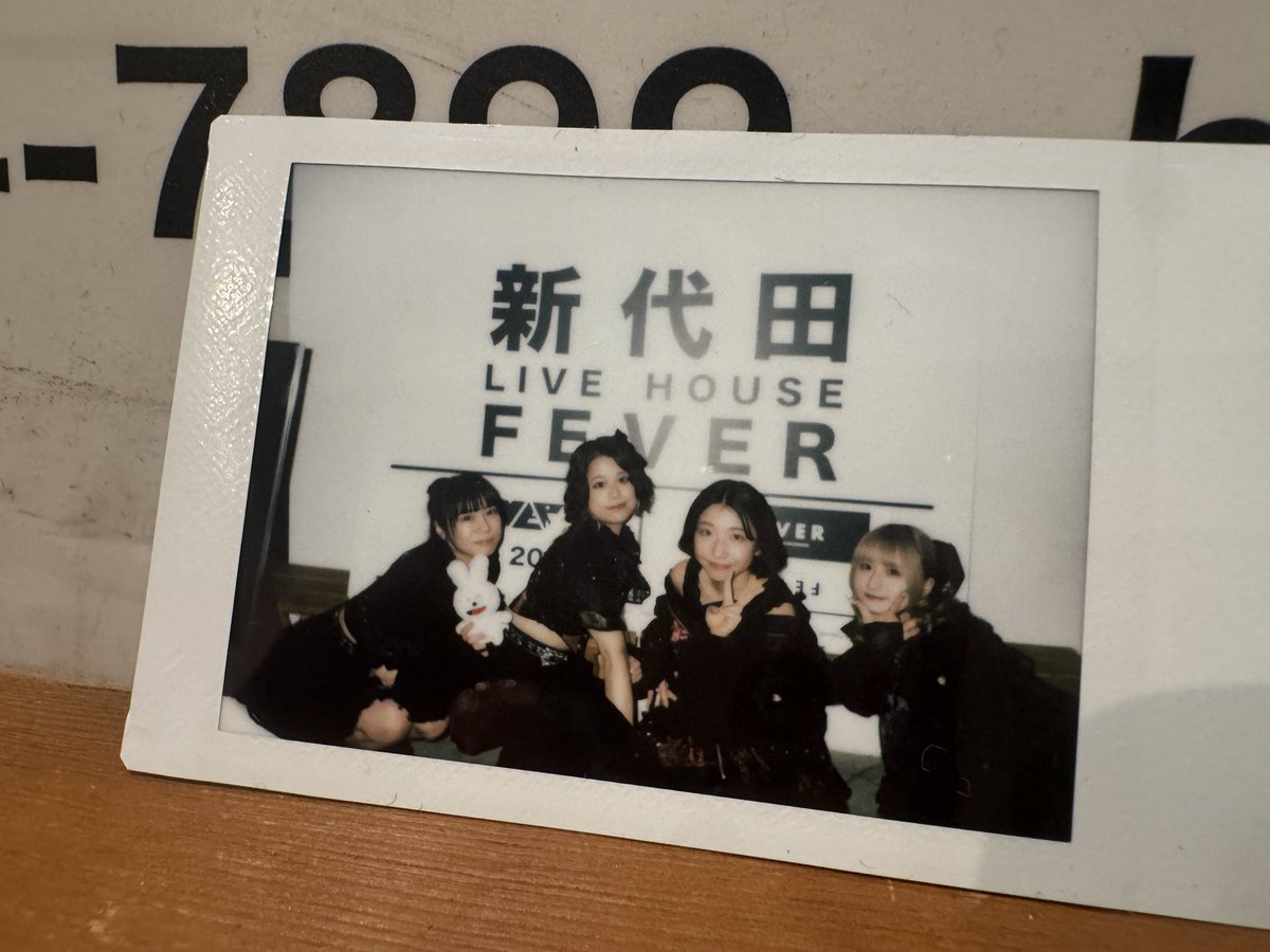 amesola_info's tweet photo. ／
6.19
＼

0-星雨(SE)
1-くらう
2-ライヤイヤ
3-主題歌
4-new be continued
5-フラストレーション
6-正しい夏を降らす
7-Miss Umbrella
8-セカイレコード

#雨ソラセトリ
🎧https://t.co/uHeGHElHMi
🎧https://t.co/UJTkCnzp1K
🎧https://t.co/GSjIe1wRQU
🎥https://t.co/gu0SW3rORt https://t.co/8abyHpd1nQ