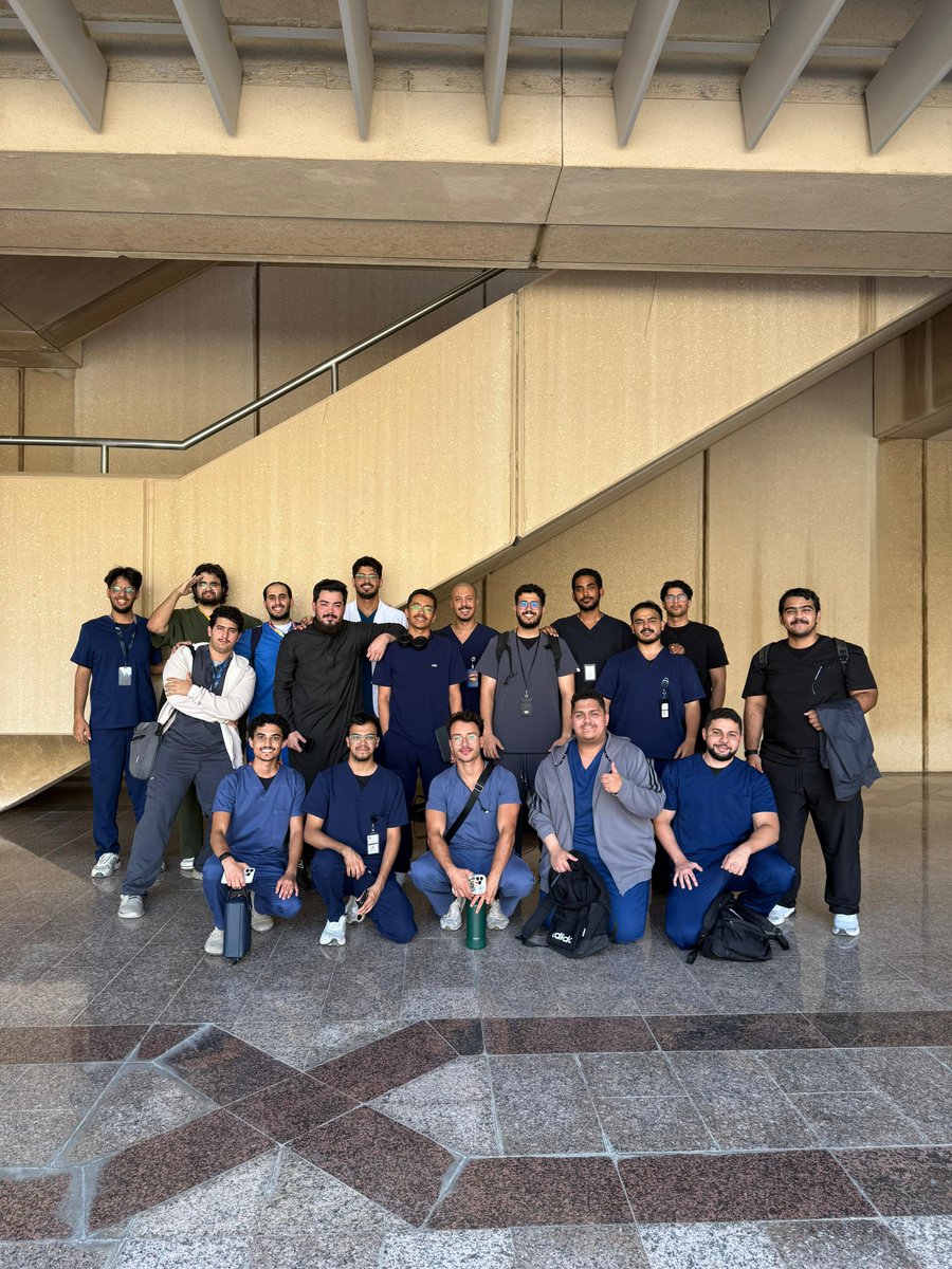 F15_Eyad's tweet photo. ولله الحمد إنتهت السنة الرابعة من كلية الطب الملقبة بربيع الطب✅✅🤍 https://t.co/iideFIrDUY