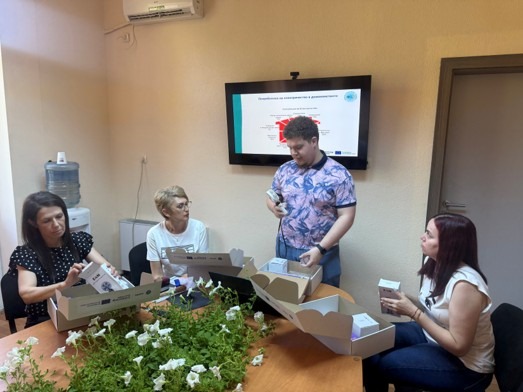Associatio78992's tweet photo. 💡Activities implemented in Bulgaria within the INFIRE project
🔎 Learn more about the activities here: https://t.co/0uGui9WanM
🌳 🌿 🌪️ 🏘️ 🏢
#INFIRE #Project #energy #climate #EnergyPlanning #EnergyFinancing #EnergyProjects #carbon #neutral #living #areas #EuroMED https://t.co/KmVjxwTKSi
