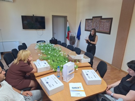 Associatio78992's tweet photo. 💡Activities implemented in Bulgaria within the INFIRE project
🔎 Learn more about the activities here: https://t.co/0uGui9WanM
🌳 🌿 🌪️ 🏘️ 🏢
#INFIRE #Project #energy #climate #EnergyPlanning #EnergyFinancing #EnergyProjects #carbon #neutral #living #areas #EuroMED https://t.co/KmVjxwTKSi