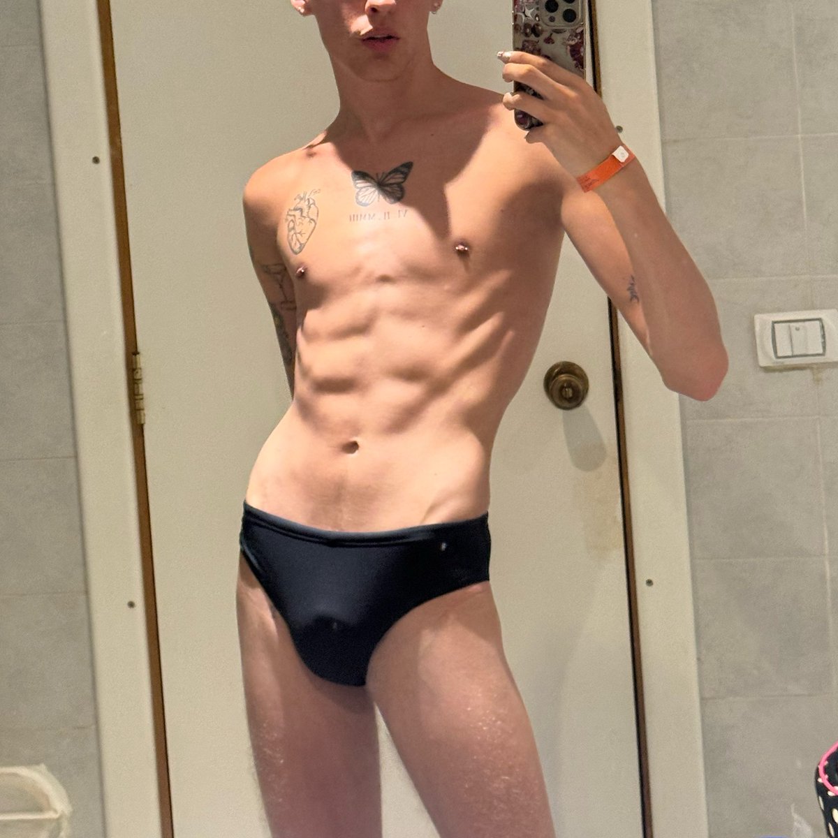 twink tweet media