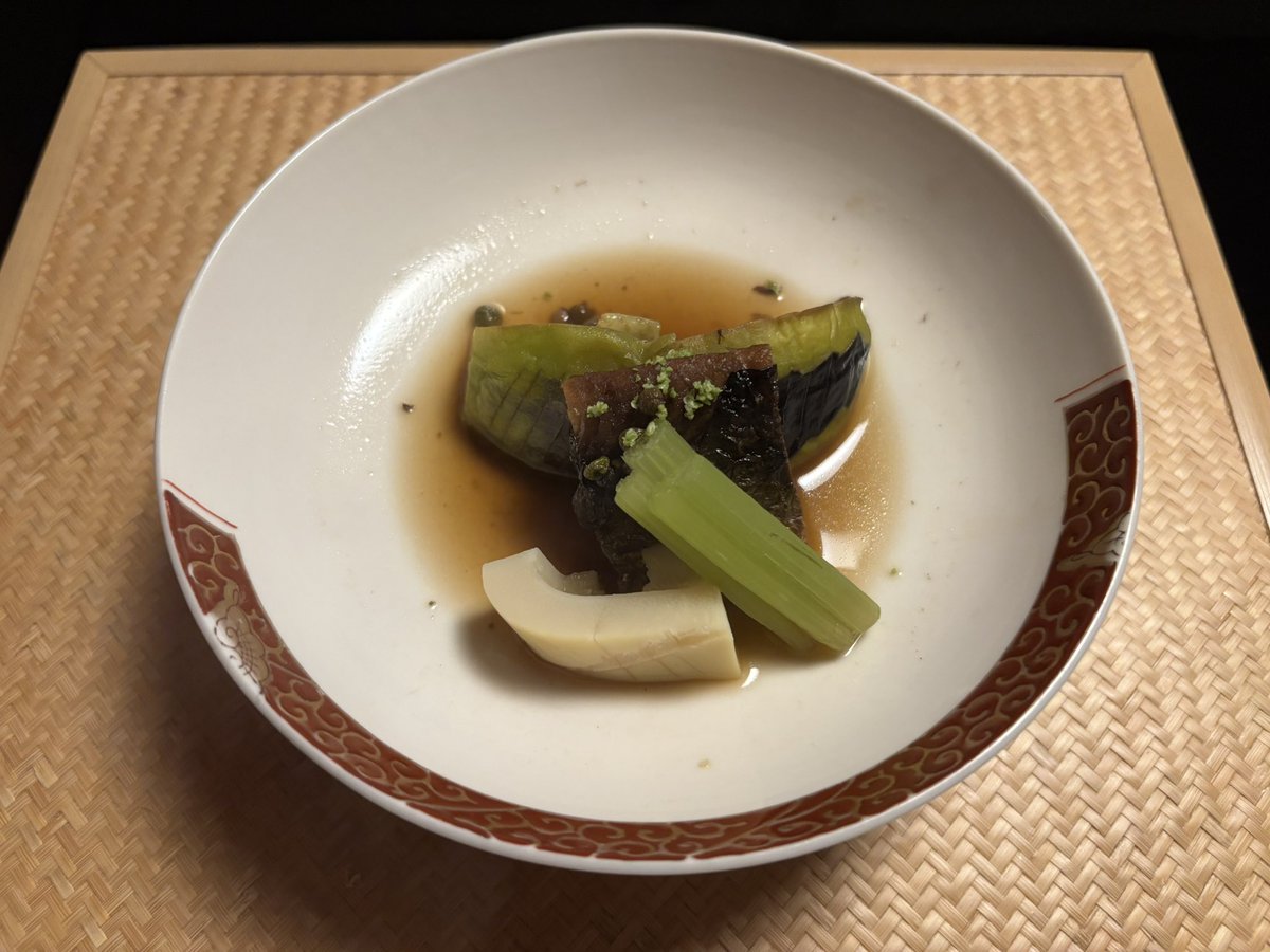 goro_n's tweet photo. 京都の夜 https://t.co/qJDPFbVcD8