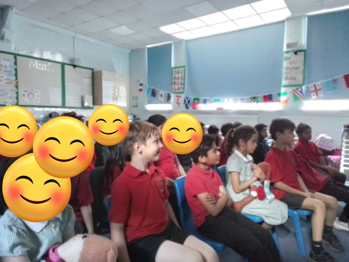 MissBousyf's tweet photo. 3B enjoyed our 90 sticker reward 🌟 https://t.co/VbQNSBXYNJ