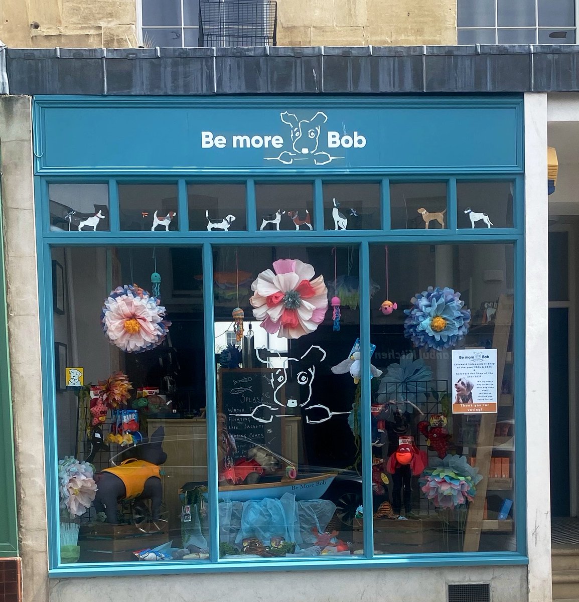 bemorebob2's tweet photo. A little story about retail:

We’ve just met Jean, mum of Maude. Jean is 84 and Maude 14. 

Maude came in for a bath, clip and spritz. She looks brand new ✨ 

I had the pleasure of Jean’s company whilst Maude was pampered. 

‘My kids call me The Duchess’, says Jean. 

Immaculately dressed, statement jewellery, gorgeous make-up, Jean is the epitome of sophisticated grace. 

‘She’s still enjoying life, my Maude, and she reminds me to do the same,’ smiles Jean. 

What a wonderful day 🐾 ♥️
