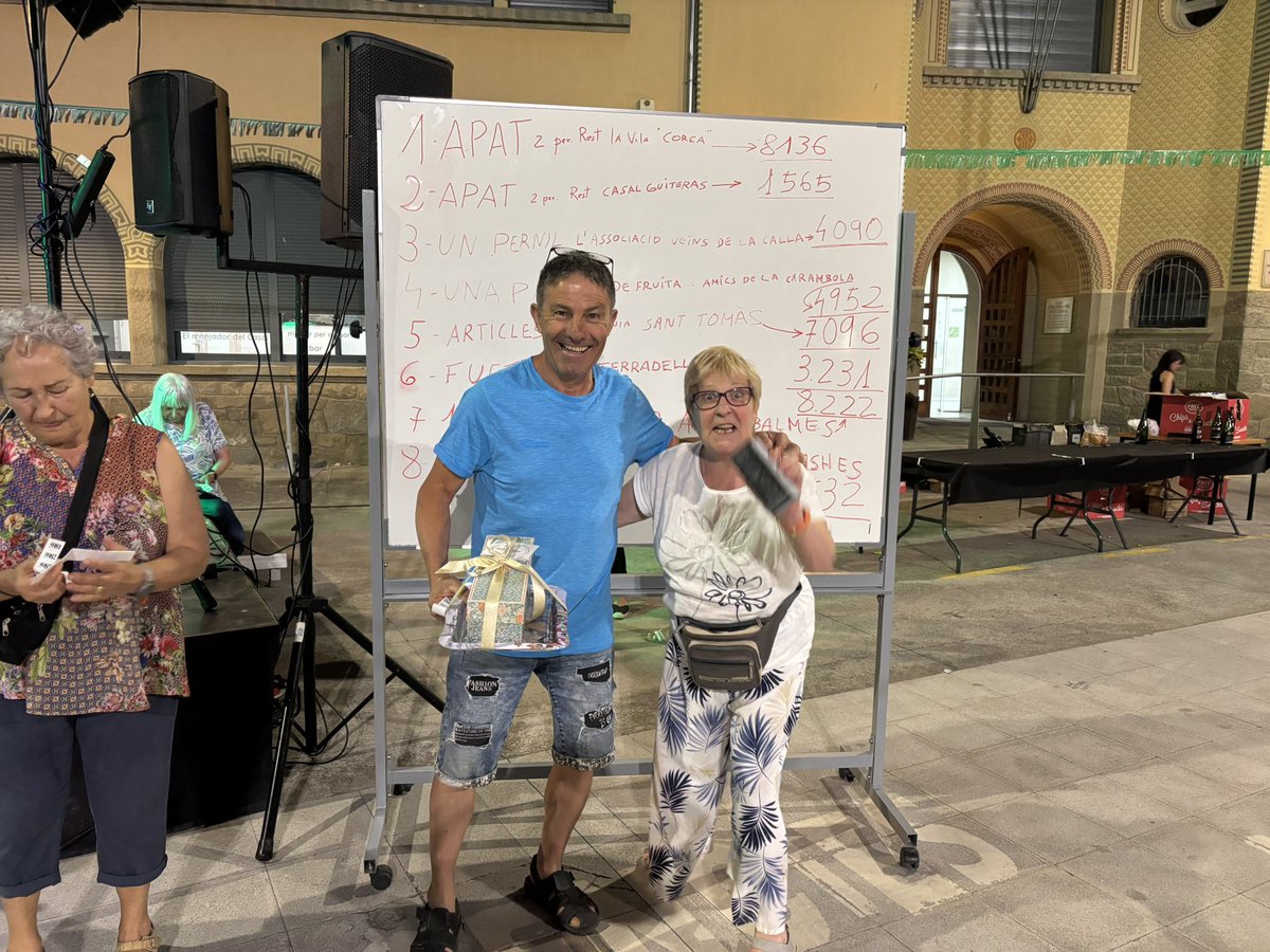 angladarj's tweet photo. Ahir una bona representació de SOMI vam assistir a la Festa Major del Casal Guiteras de Vic. 

La sort també ens va acompanyar i ens va tocar algun premi. 😜😜😜 Seguim…

Per salvar #Vic i Sentfores-La Guixa tan sols queda l’Anglada.

#PrimerElsDeCasa
#SOMI
#ENDRECEMVIC https://t.co/i0K8Ummofl